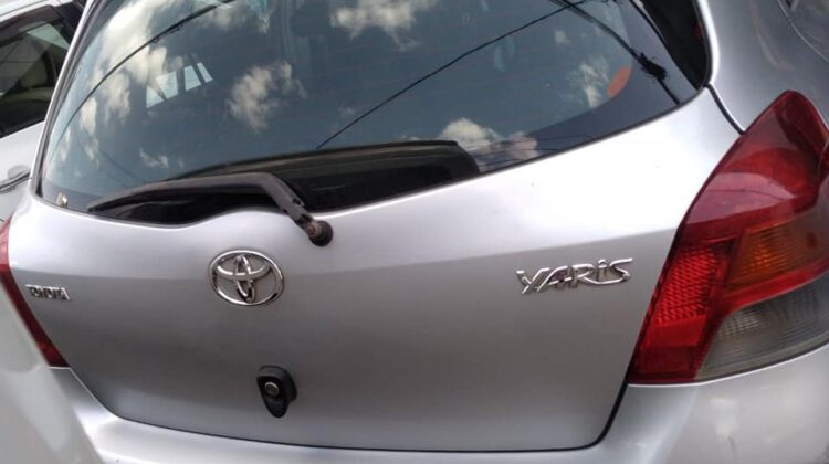 Toyota yaris compact 2009